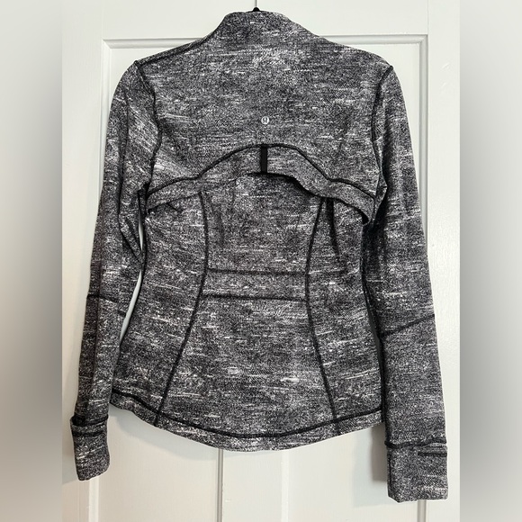 Lululemon Define Luon Black Knit Heathered Size 8 - Picture 5 of 8